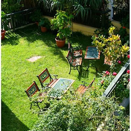 Dallas Aparthotel 2*