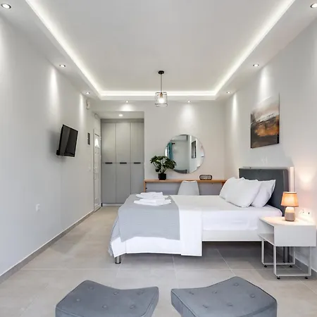 Dallas Aparthotel Svoronata