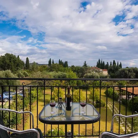 Dallas Aparthotel Svoronata